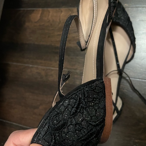 Black embroidered formal flats - Picture 4 of 5